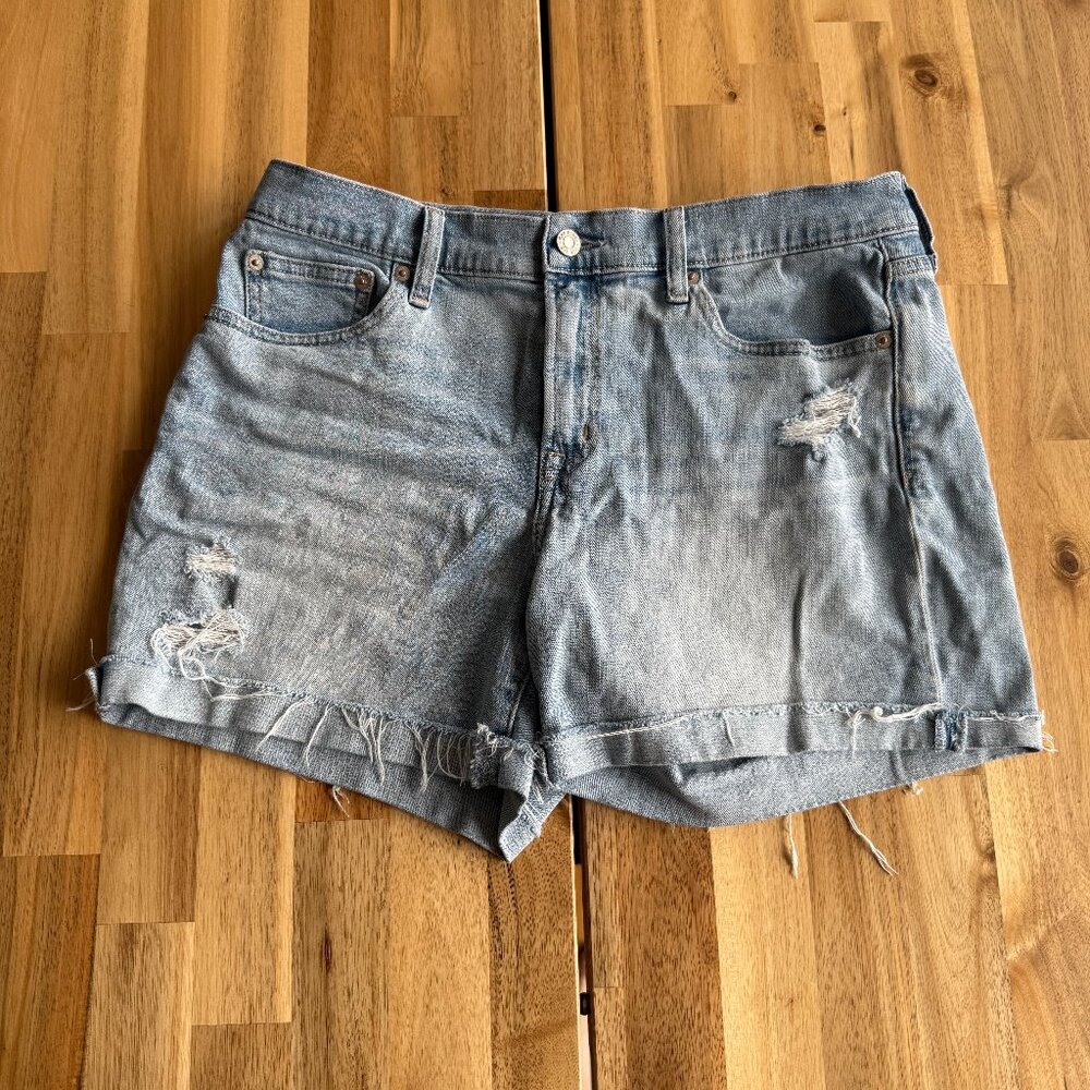 *SHOP CLOSING 4/26* Gap 5" Mid Rise Denim Girlfriend Shorts Light Destroy 30/10R
